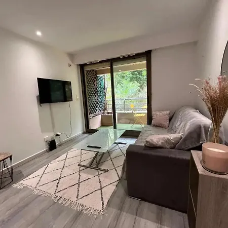 Apartmán With Terrace Near *