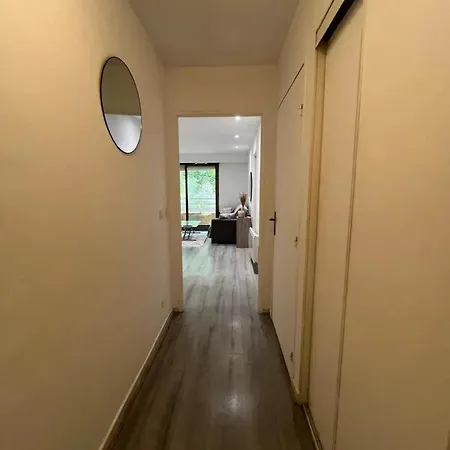 With Terrace Near Apartmán Nice